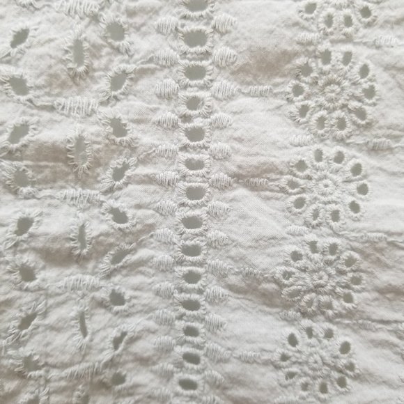 Joie top Small floral eyelet v-neck pom trim crochet detailing sleeveless v-neck - Picture 8 of 11